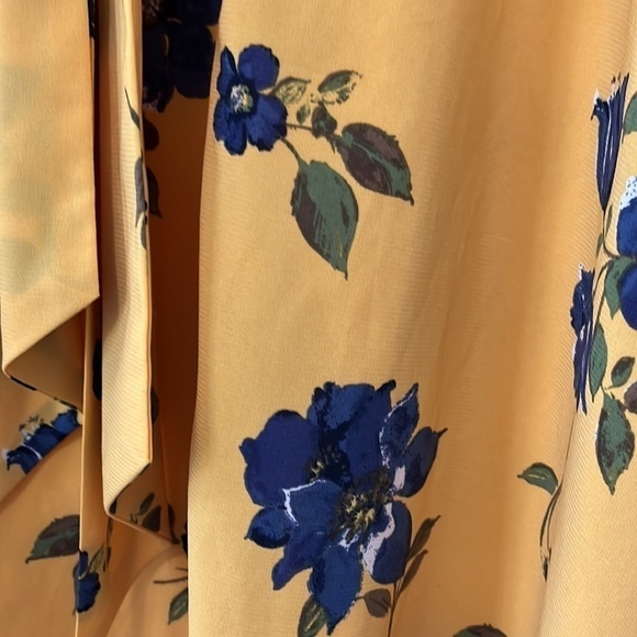 Laurie Felt Los Angeles Yellow Floral Dolman Sleeve V neck Tunic Blouse - Picture 3 of 6